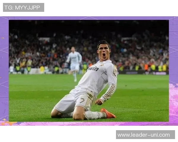 探寻足球场上的传奇7号球星背后的故事与成就