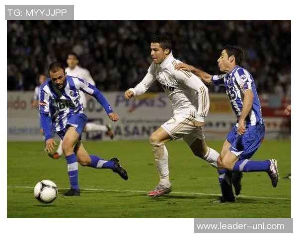 98年足球明星年薪突破百万引发全球关注与讨论