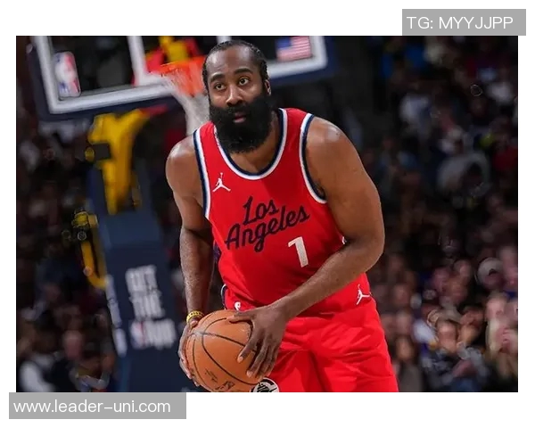 火箭队与奇才队激战至最后时刻哈登上演绝杀精彩瞬间